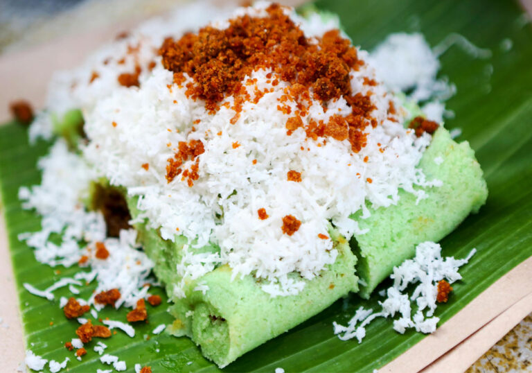 Putu Cake